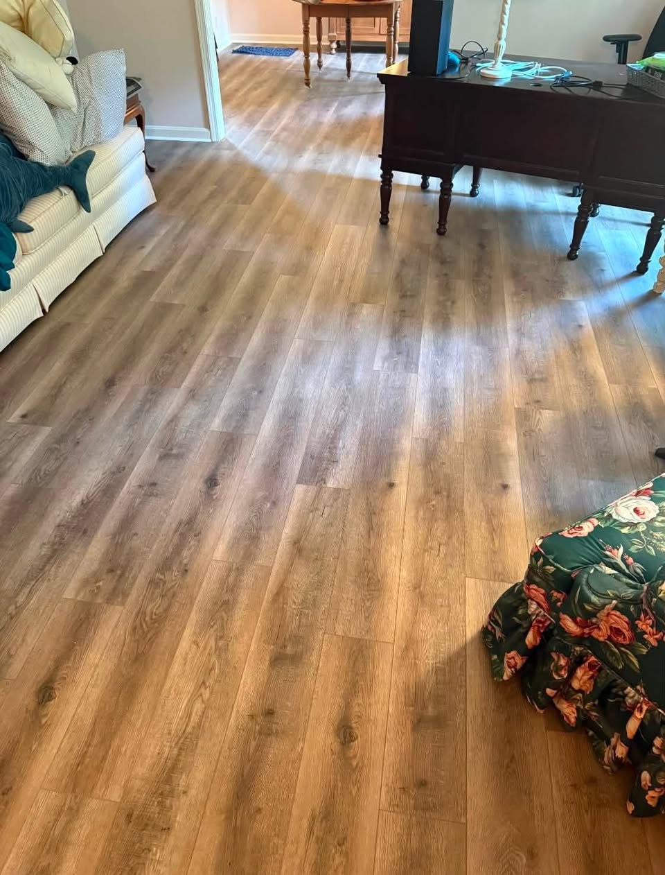 AeroCore Supernova vinyl plank flooring in a living room.