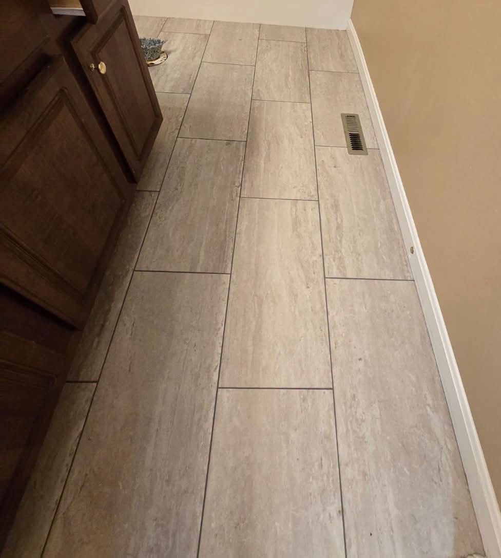 Stonington luxury vinyl tile (LVT) in the color Carlisle, in a bathroom.
