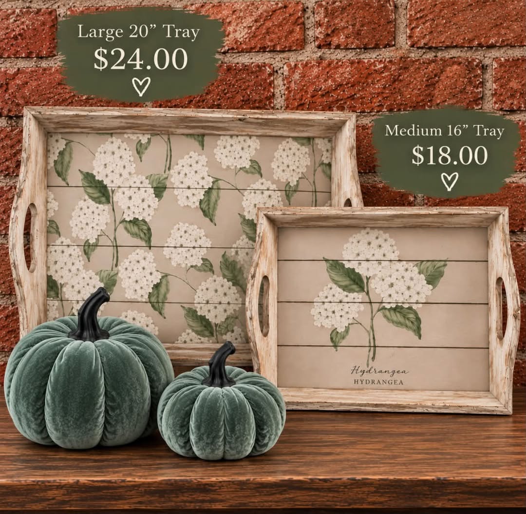 Hydrangea-print serving trays.